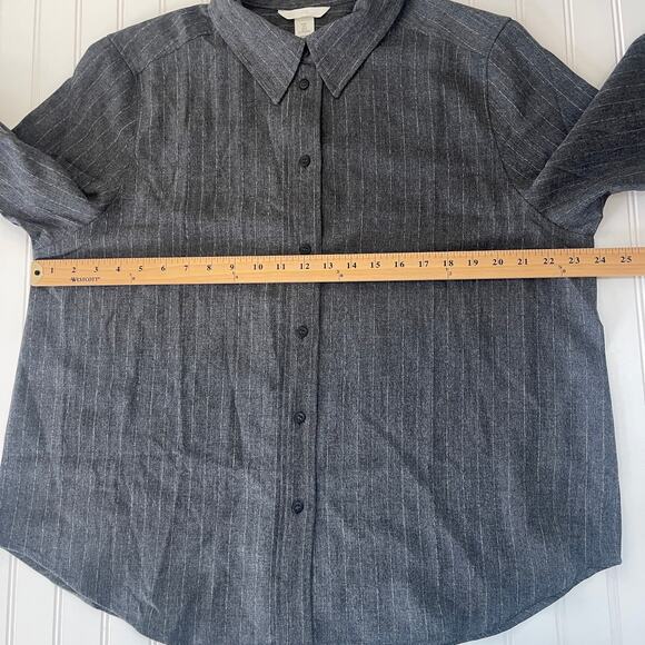 H&M Loose Fit Twill Shirt Button Down Gray Workwear Size Womens Large - Picture 5 of 7